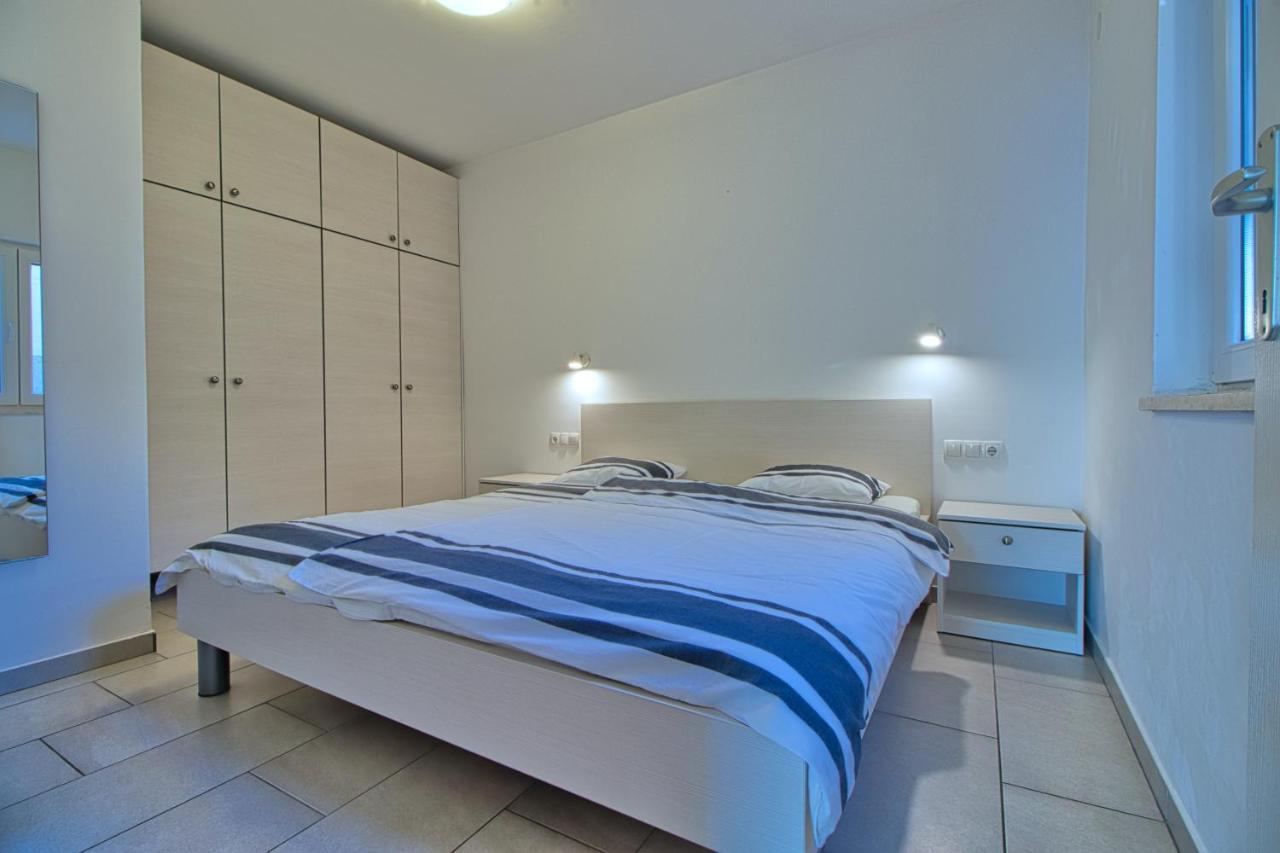 Apartments Podvorac Tribunj  Bagian luar foto