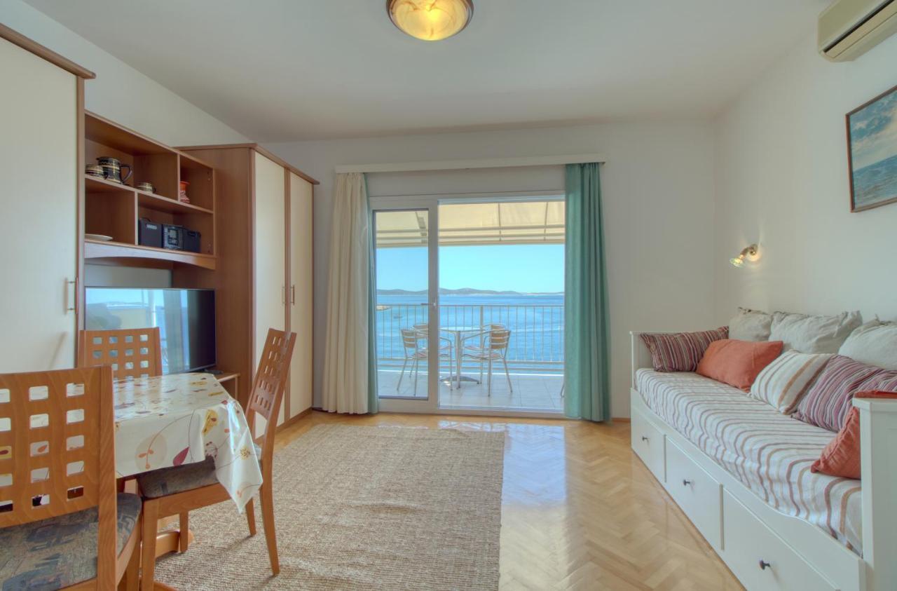 Apartments Podvorac Tribunj  Bagian luar foto