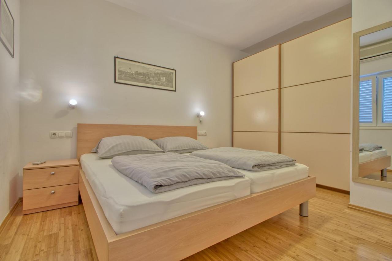 Apartments Podvorac Tribunj  Bagian luar foto